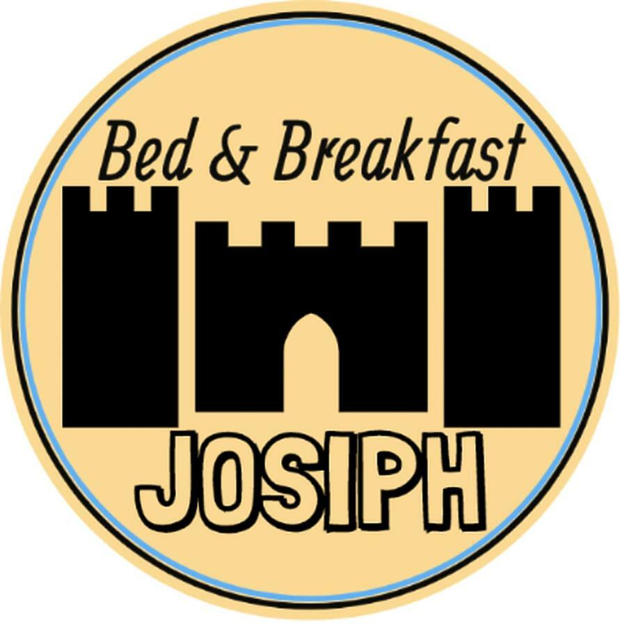 Bed & Breakfast Josiph بيرات المظهر الخارجي الصورة