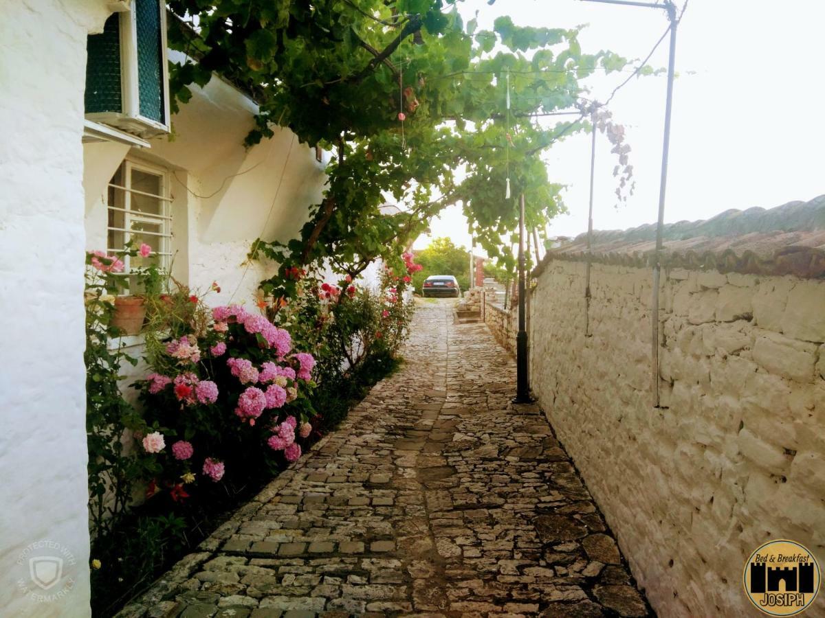 Bed & Breakfast Josiph بيرات المظهر الخارجي الصورة